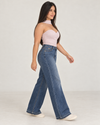 FV26 Jean Omg con blusa rosa - En movimiento